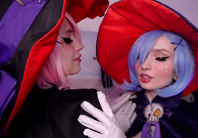 Femdom Amateur Mom Cosplay On Fisting Strap Kissing
