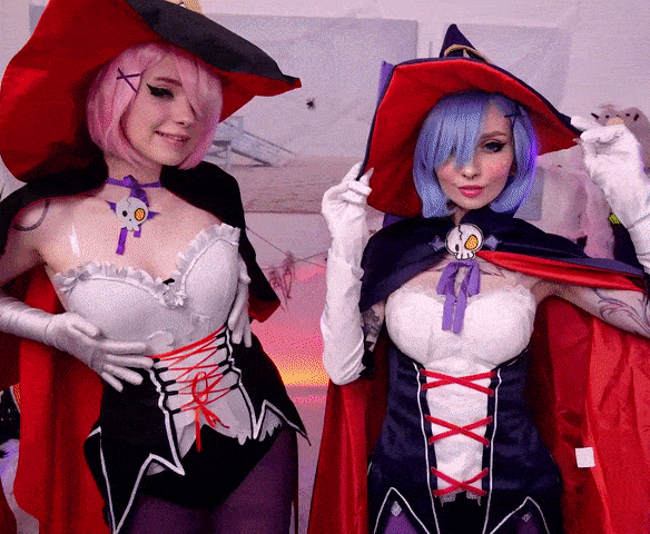 Cosplay Mom Kissing Fisting Daughter Lesbian Amateur Femdom